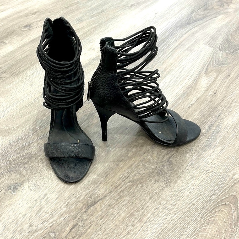 BCBG black heels size 6